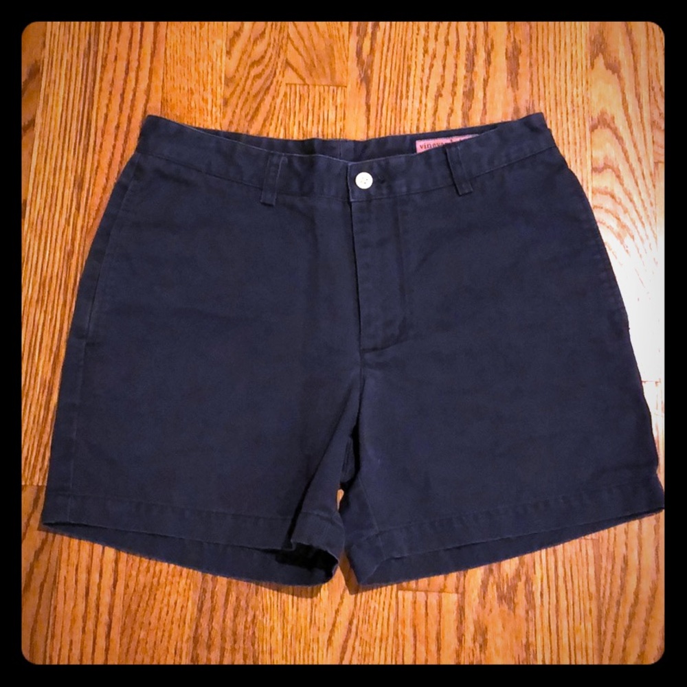 Vineyard Vines navy club shorts size 30